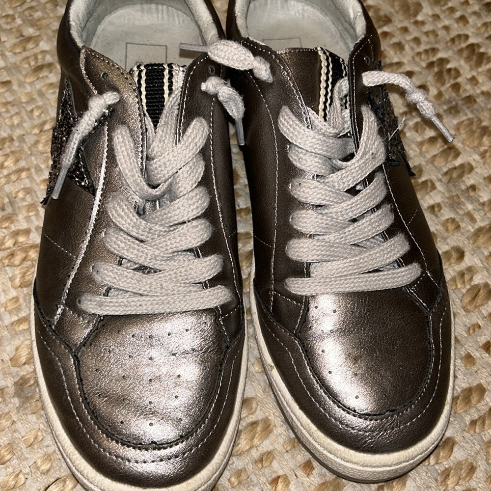 SHU-SHOP Metallic Star-Embellished Women's Sneakers - Picture 4 of 7